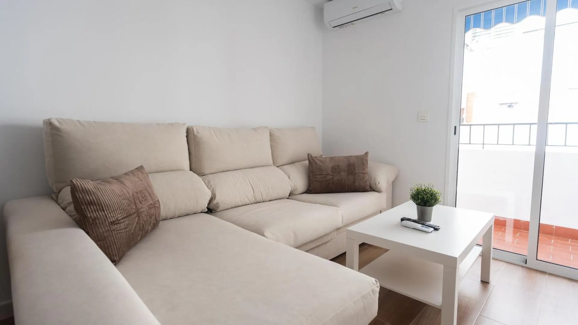 Love&Coast Suites Benalmádena 0*,
